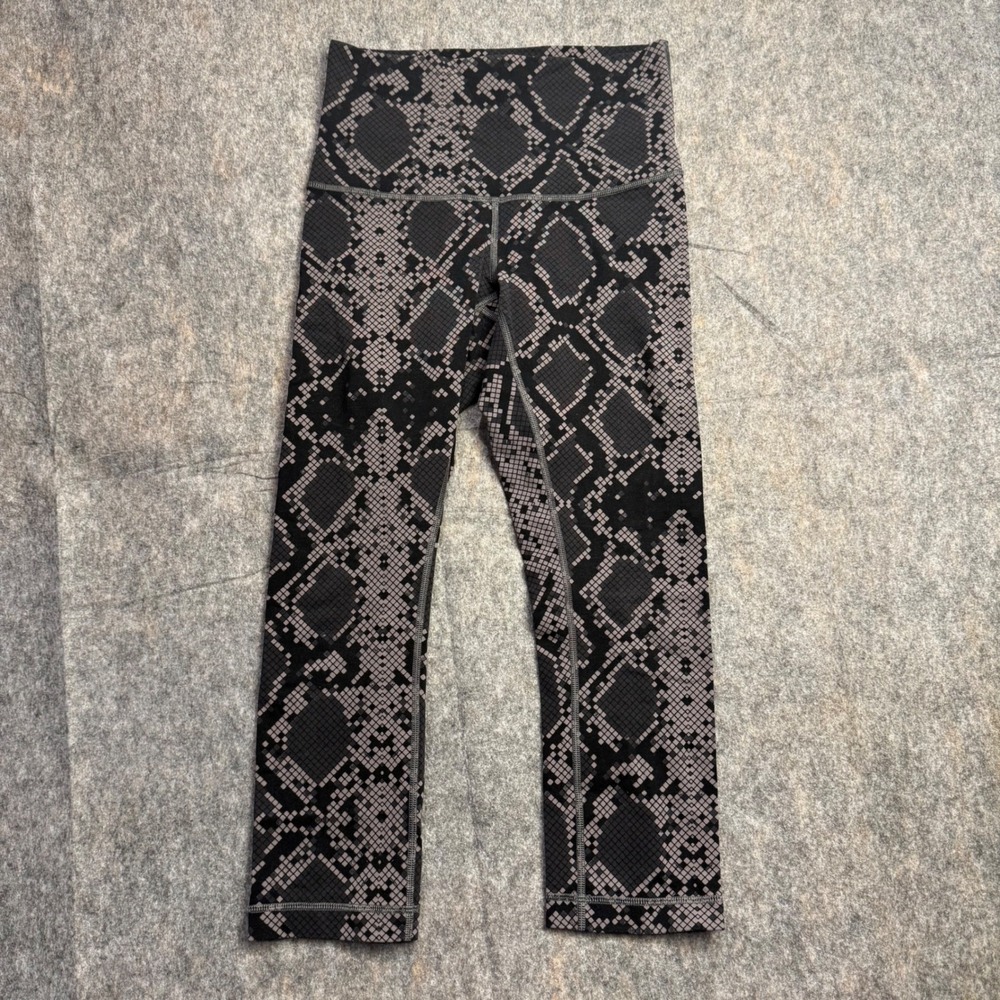 Lululemon‎ Wunder Under? High Rise Crop Leggings Grey Black Snakeskin Size 6